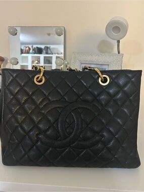 CHANEL Black Quilted Caviar Leather Gold Chain Tote